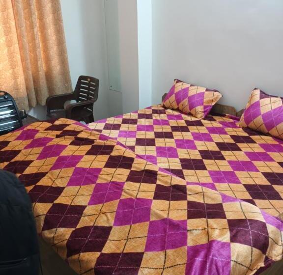 이코노미 룸, Him Aaranya Home Stay Shimla