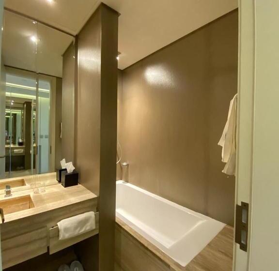 Номер Стандарт, Damac Towers Riyadh