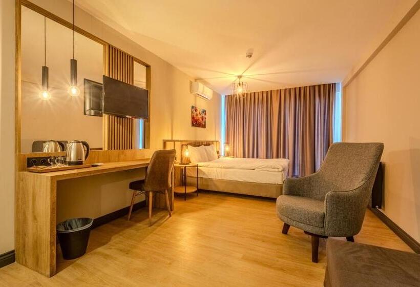 Студия Стандарт, Leli̇ko Suites