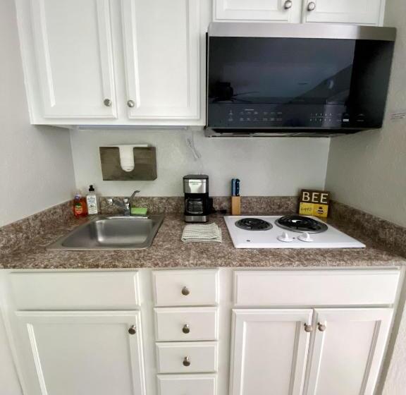 침실 1개 발코니 아파트, Condo In Waterfront Resort With Balcony Close To Beaches Free Bikes