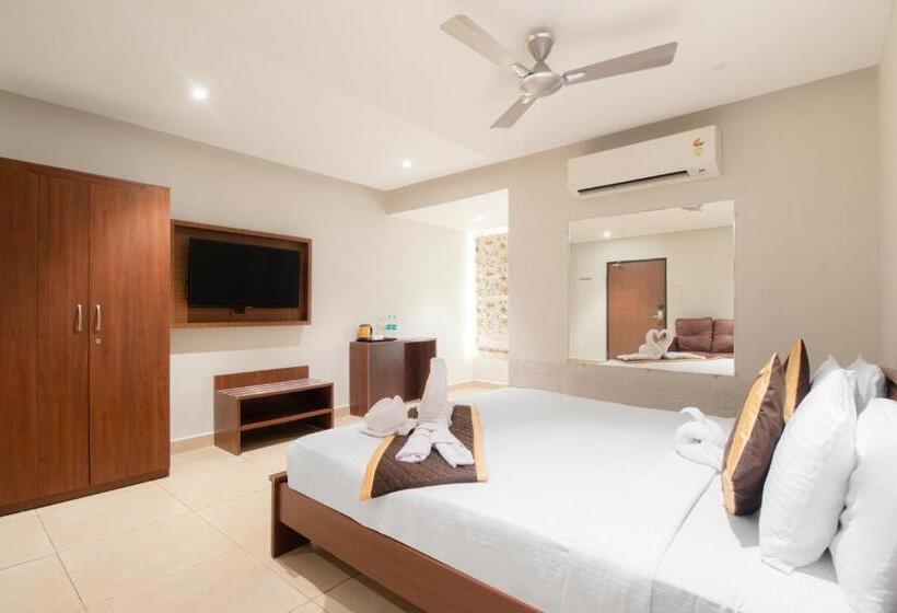 Стандартный Номер Кровать Кинг, Beestay Hotels Mg Road Vijayawada