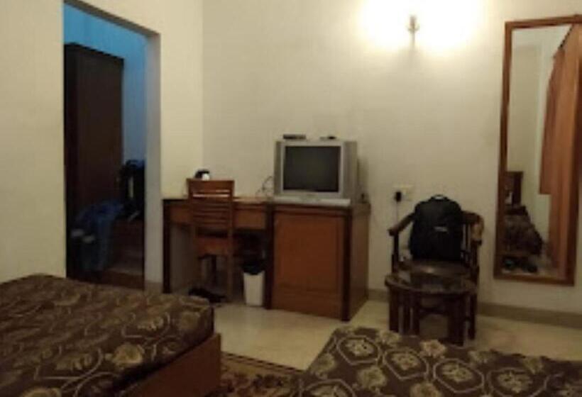 Номер Стандарт, Fort View, Tikamgarh