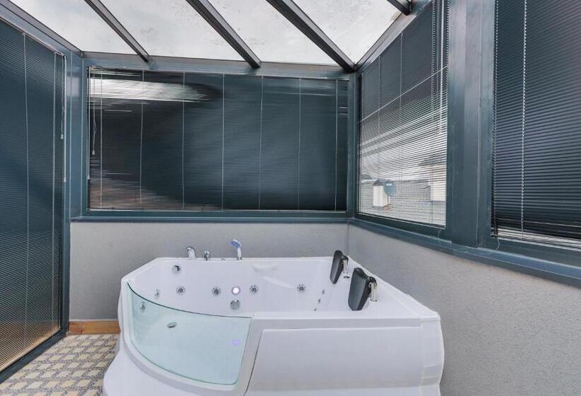 디럭스 스위트, Silver Inn Hotel & Spa