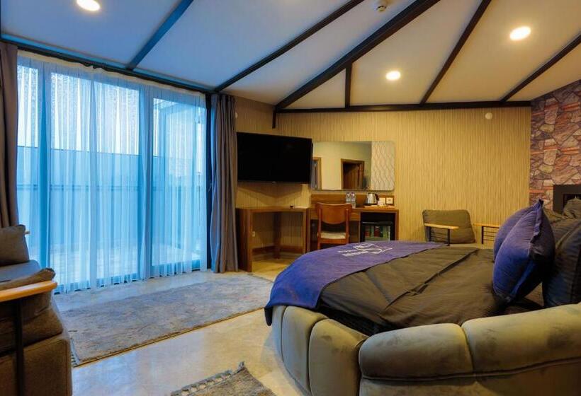 디럭스 스위트, Silver Inn Hotel & Spa