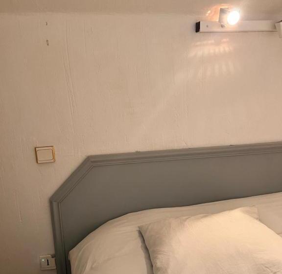 Номер Стандарт, Hôtel Candide