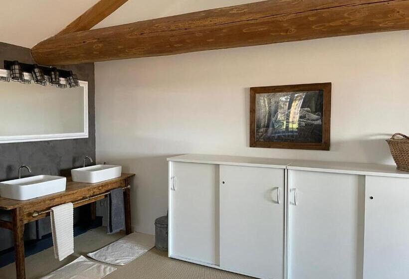 Номер Стандарт Трехместный, La Grange Aux Hirondelles   Appartement Complet Et Indépendant