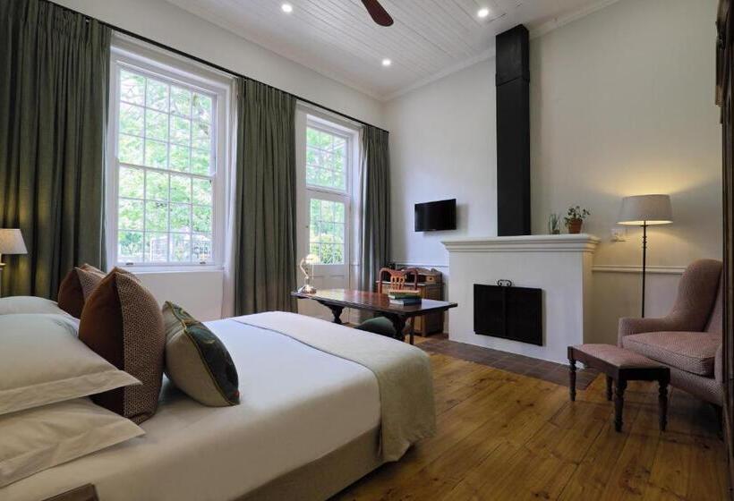 جناح سوبيريور, Chapter House Boutique Hotel By The Living Journey Collection