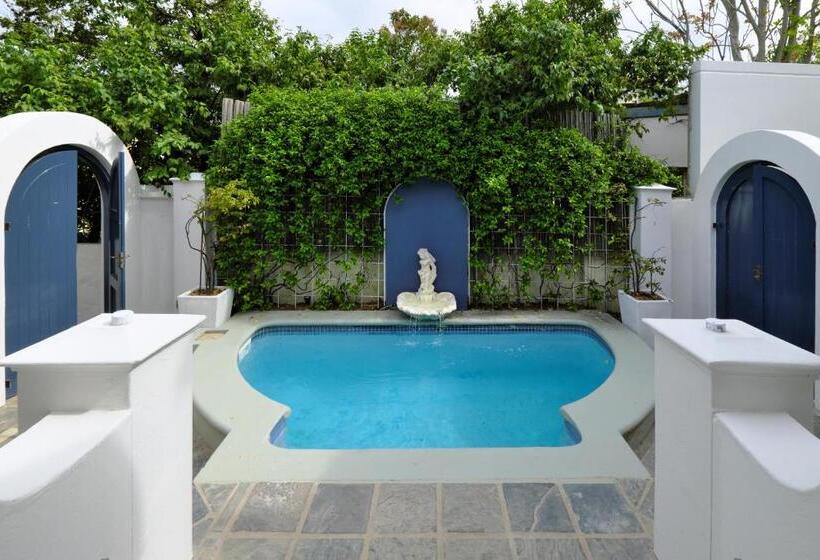 غرفة سوبيريور سرير كينج, Chapter House Boutique Hotel By The Living Journey Collection