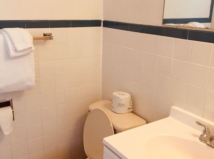 Номер Стандарт, North Country American Inn