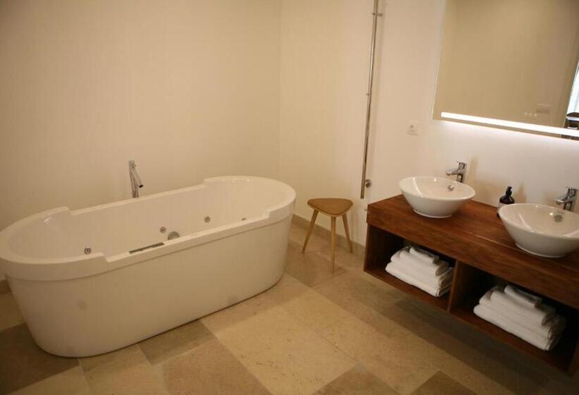 Номер Superior, Château Lecusse   La Grande Roche   Hôtel, Spa, Boutique & Restaurant
