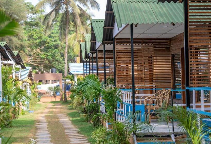 Номер Стандарт Вид на Сад, The Tito S Blue Sky Beach Resort