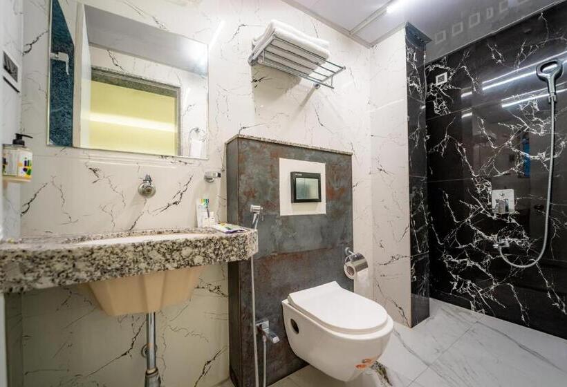 豪华房间, Treebo Sai Rekha Inn