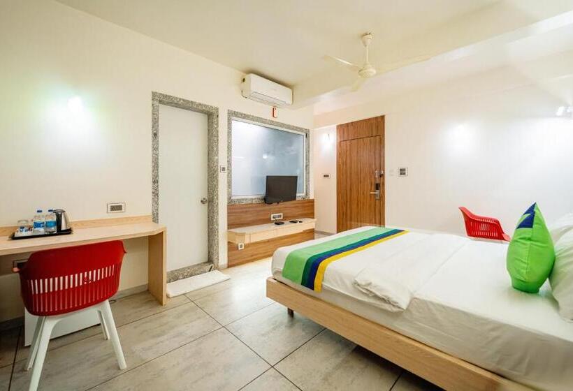 豪华房间, Treebo Sai Rekha Inn