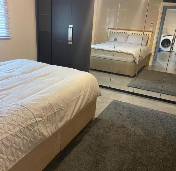 Семейное Студио, 50a Green Lane