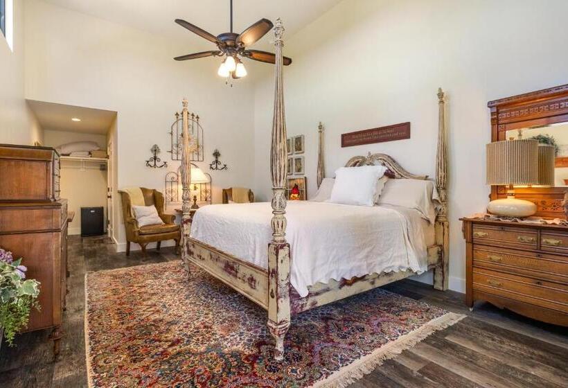 Люкс с Балконом, Inn At Sunset Mill Ranch