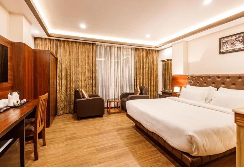 디럭스 룸 킹사이즈 침대, Lha Yul Nearby Mg Road Gangtok