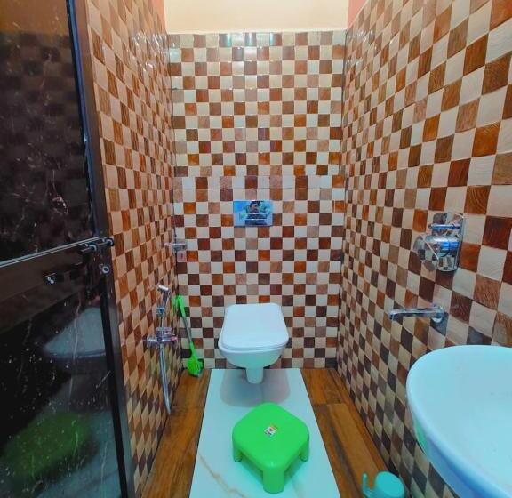 Трехместный Номер Базовый, Ayodhya Residency 5 Min Walking From Ram Janmabhoomi