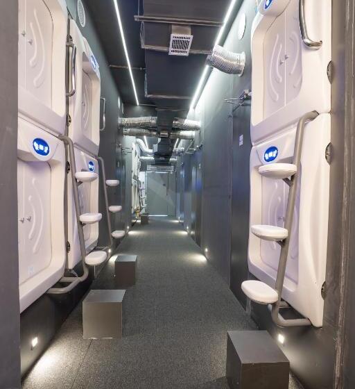 Номер Deluxe Одноместный, Japanese Style Pod Hotel   Naptapgo   1m Ec Metro, Wifi, Lounge, Cafe