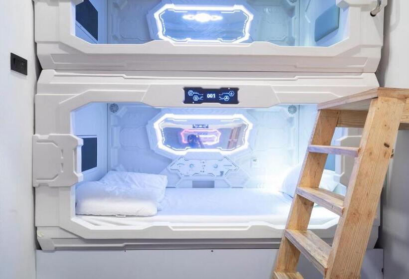 Номер Deluxe, Japanese Style Pod Hotel   Naptapgo   1m Ec Metro, Wifi, Lounge, Cafe