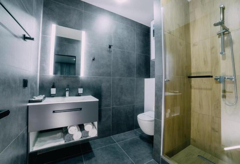 스위트, Rado Hotel Spa