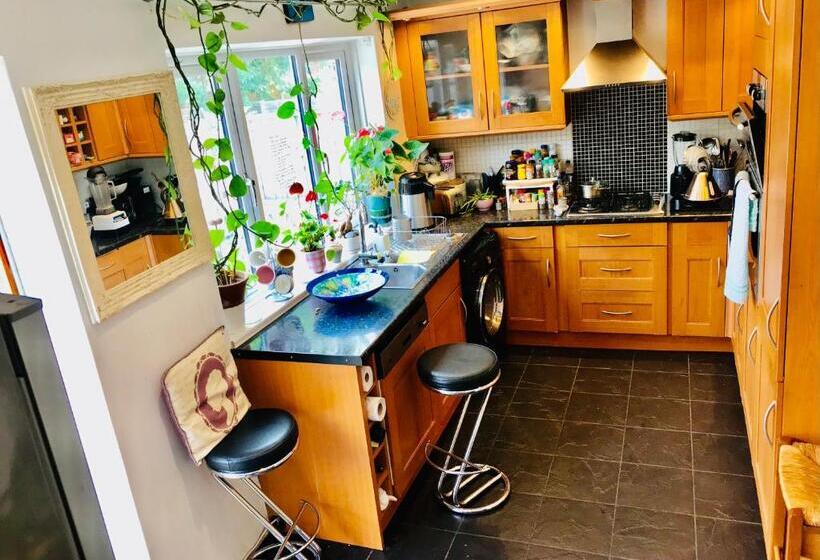 标准间, Enfield Lock Business Stay House