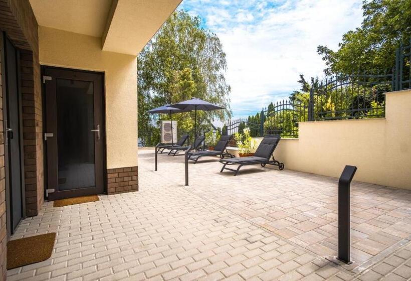 Номер Стандарт, Kiss Henézi Guest House