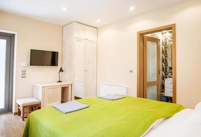 Номер Стандарт, Kiss Henézi Guest House