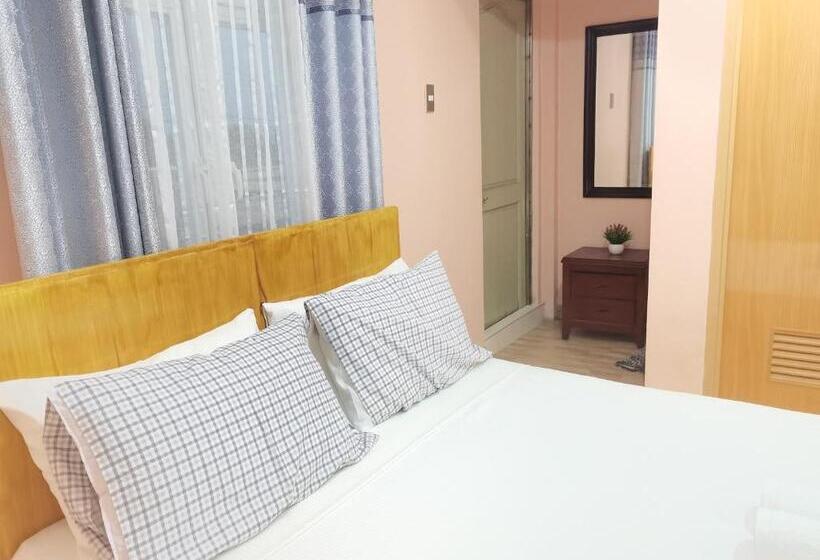 اتاق لوکس با بالکن, Siayanrock Hometel