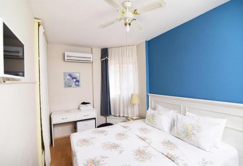 اتاق استاندارد سه نفره, Kekik Alaçatı Otel Mayko