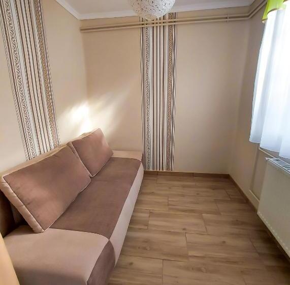 1间卧室的房子, Bor Villa Vendégház