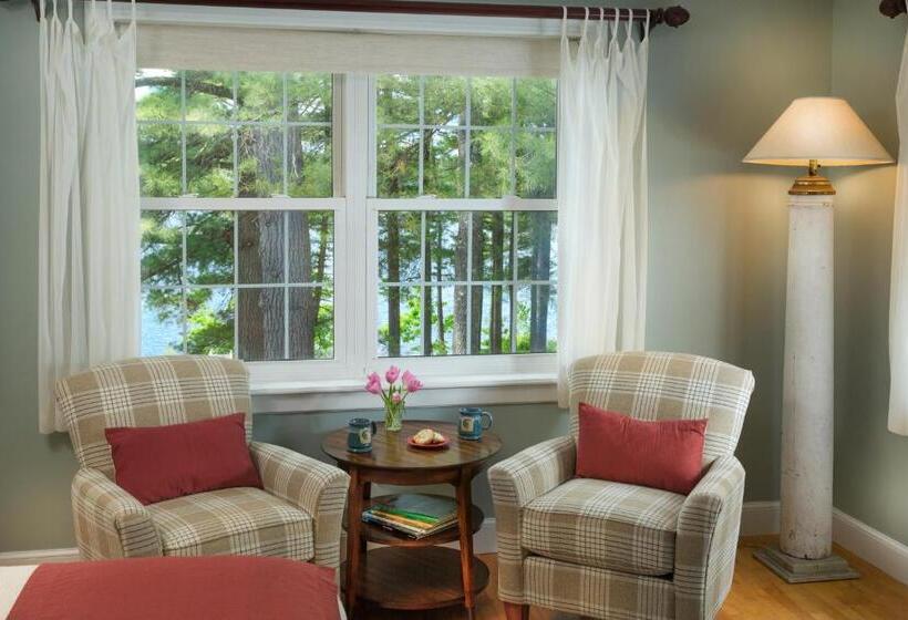 Номер Стандарт Вид на Озеро, Wolf Cove Inn