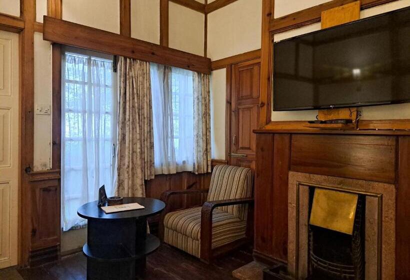 Номер Стандарт, The Heritage Club   Tripura Castle