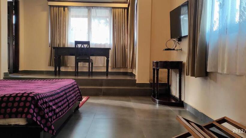 Номер Стандарт, The Heritage Club   Tripura Castle