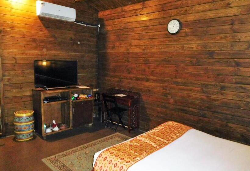 Дом 1 Спальня, The Heritage Club   Tripura Castle
