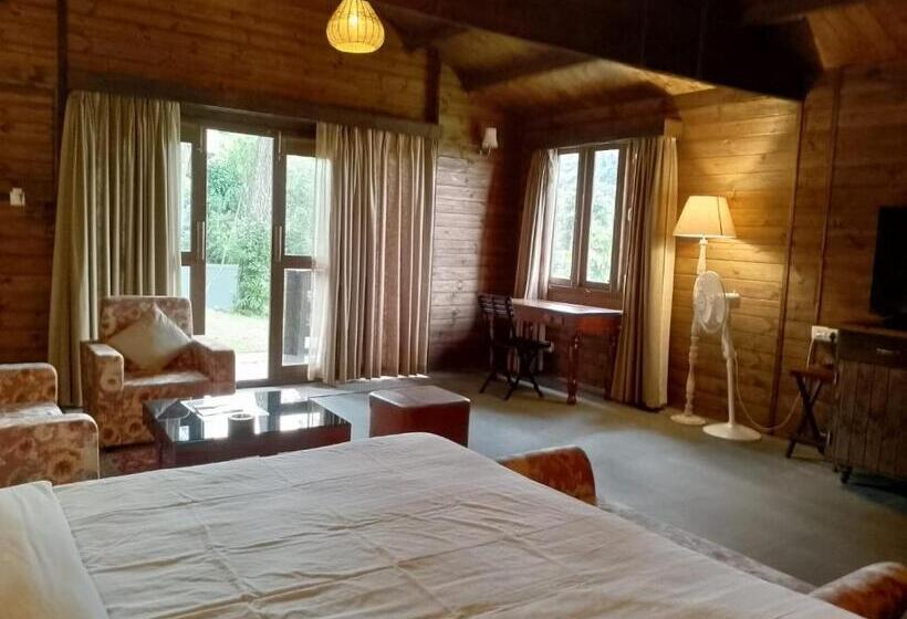 Хижина, The Heritage Club   Tripura Castle