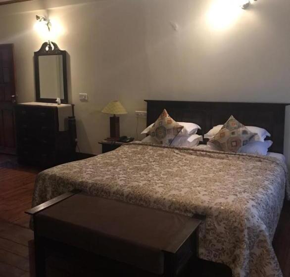 Номер Стандарт, The Heritage Club   Tripura Castle