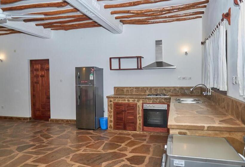 اتاق لوکس با تخت بزرگ, Beach Way Villa