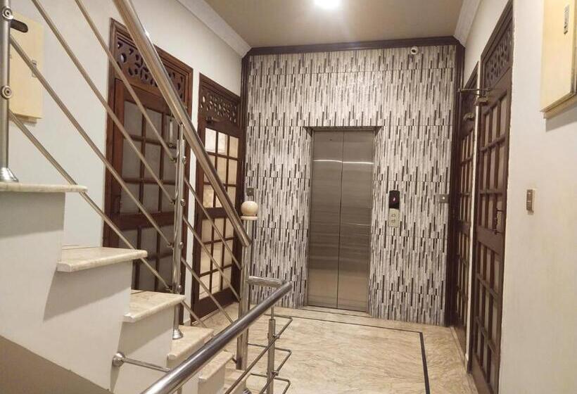 اتاق اکونومی یک تخته, Luxury Guest House Near Agha Khan, Karachi Airport