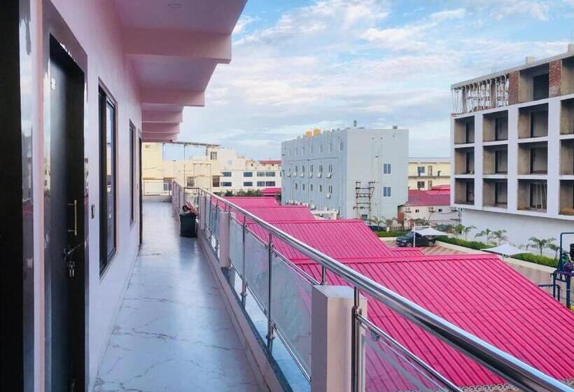 Номер Deluxe Вид на Море, Tropicana Beach Resort, Mandarmani