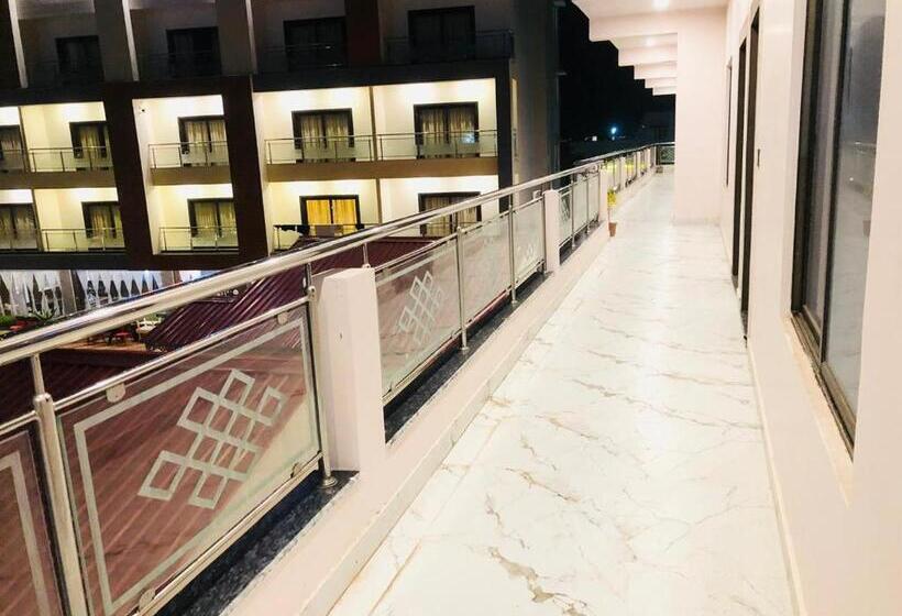Номер Deluxe, Tropicana Beach Resort, Mandarmani