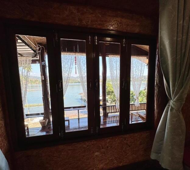 Дом 1 Спальня, พาราไดซ์รีสอร์ต สังขละบุรี Paradise Resort At Sangkhlaburi