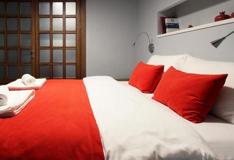 Люкс, La Casa Pera Suites