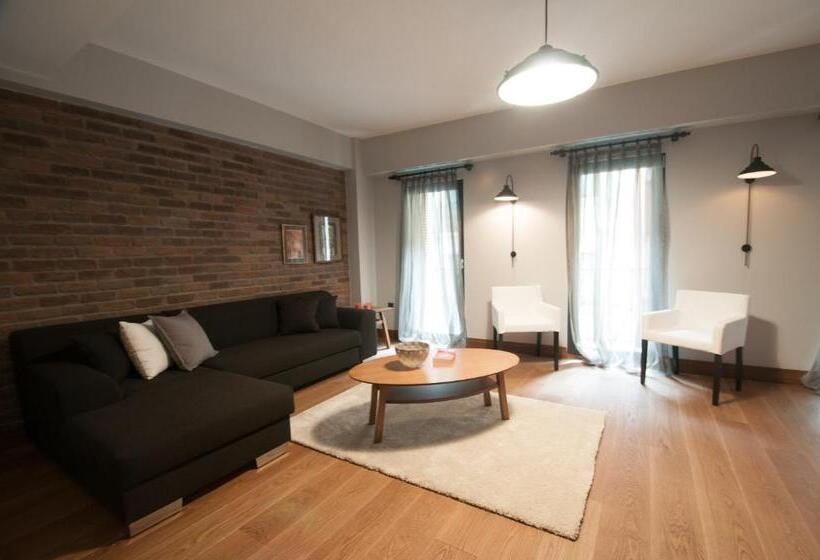 Люкс Повышенной Комфортности, La Casa Pera Suites