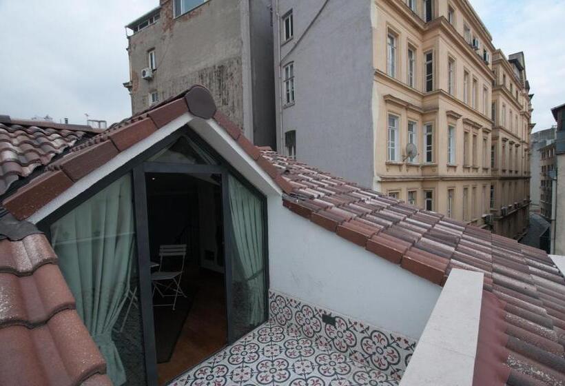 Люкс Кровать Кинг, La Casa Pera Suites