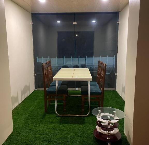 اتاق استاندارد سه نفره, De Villaz The Luxury Stay