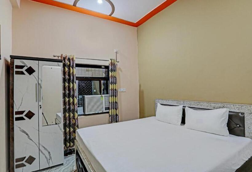 トリプルクラシックルーム, Oyo Mayur Hotel & Guest House