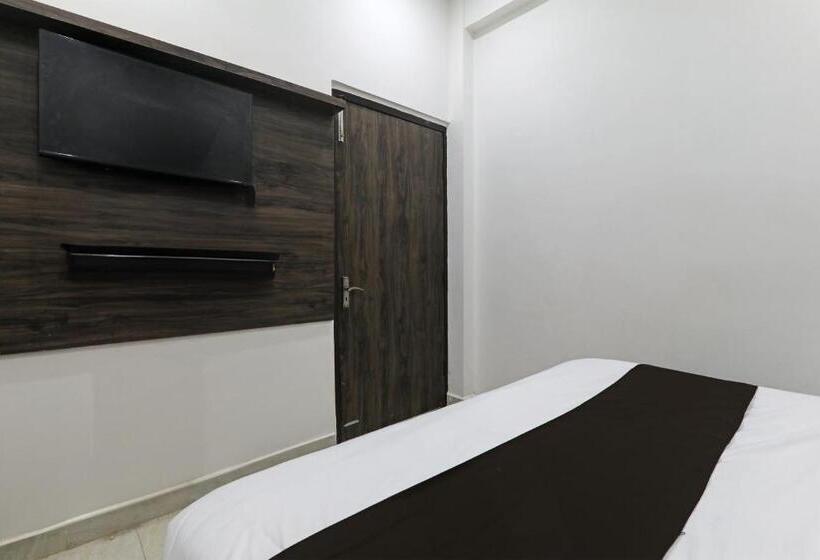 Трехместный Номер Классика, Golden Inn
