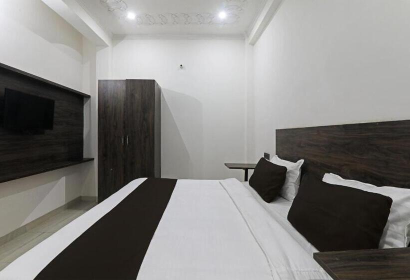 Трехместный Номер Классика, Golden Inn