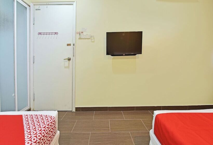 Номер Стандарт Трехместный, V Hotel Sri Gombak
