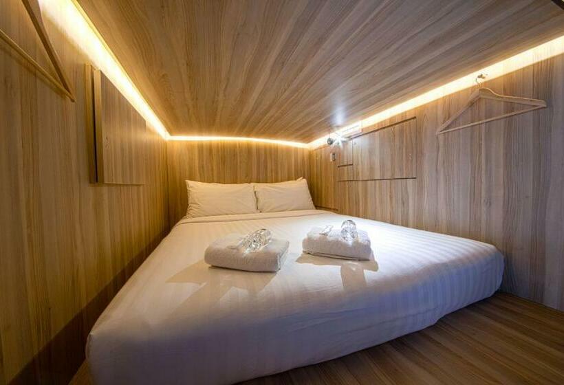 تختخواب در اتاق مشترک, Cube Boutique Capsule Hotel At Chinatown